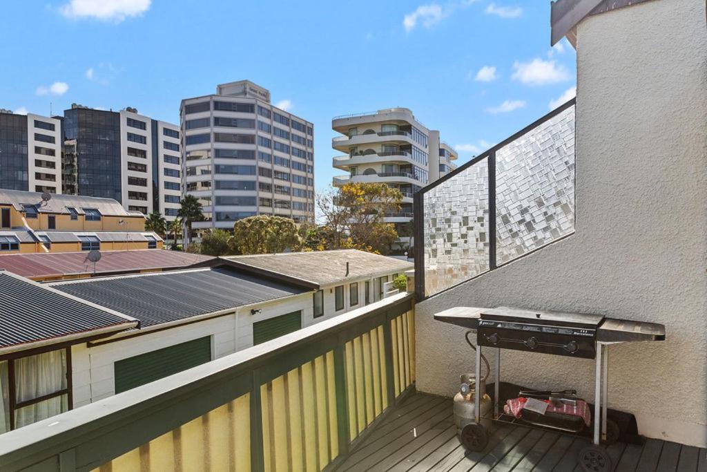 Downtown Mountview - Mt Maunganui Holiday Home Mount Maunganui Exterior foto